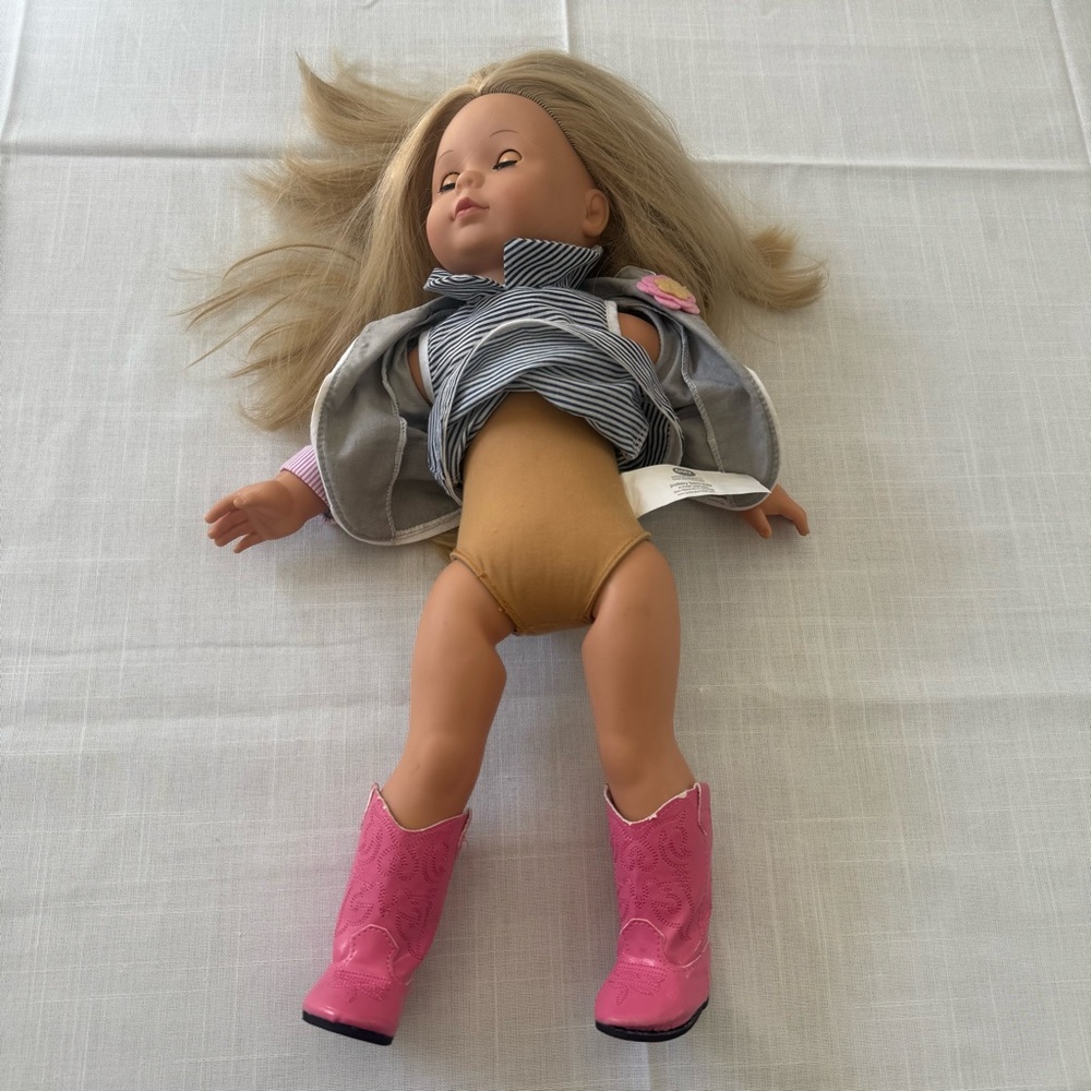 Pottery Barn Kids by Gotz 18" Doll Blonde Hair Blue Eyes Gift Collectible - Picture 7 of 9